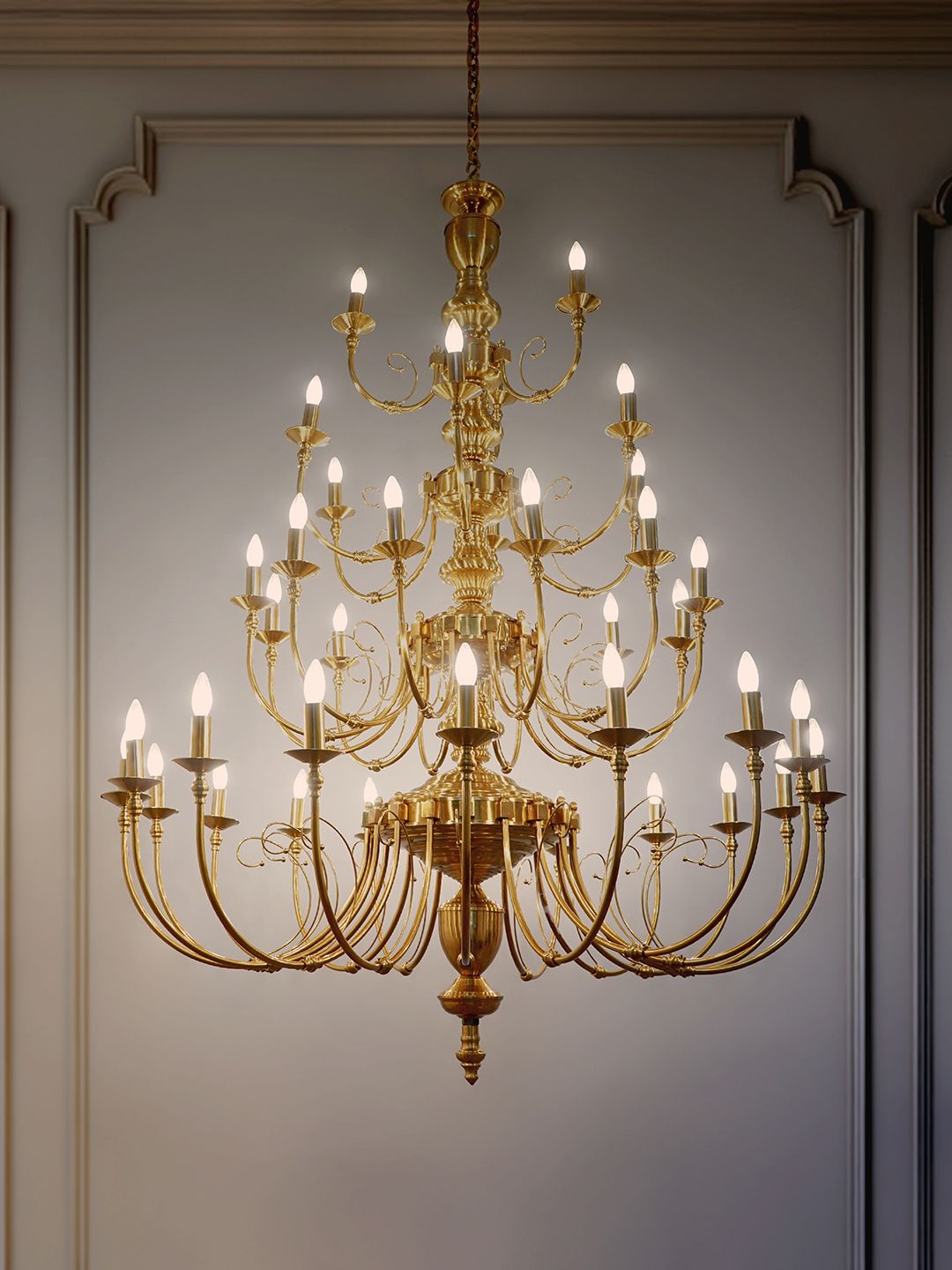 Classic English 4 Tier Candelabra 7 feet Brass Chandelier with 39