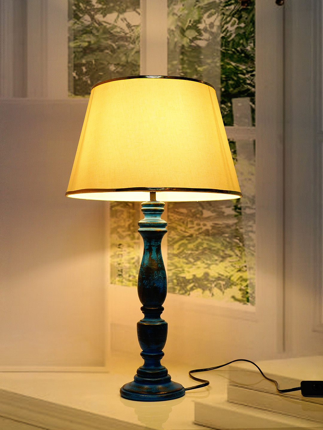 French Country Style Distressed Blue Wooden Table Lamp with Off